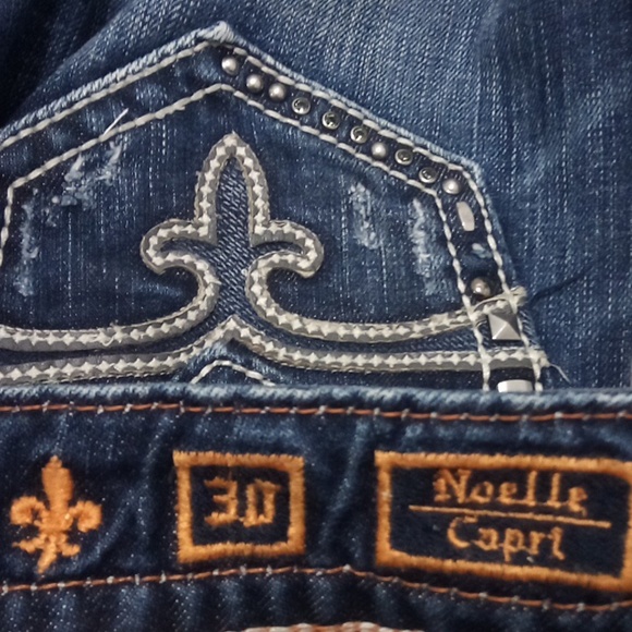 Rock Revival NWOT Women's 30 Capri Noelle Embellished Rhinestones Studs - Picture 5 of 10